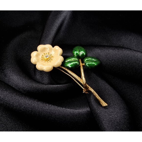 Vintage Metropolitan Museum Of Art Flower Brooch Cream & Green - Picture 3 of 6
